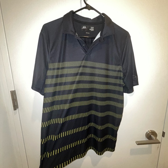 💛 bundle $6- Oakley Men's Polo with Black and Yellow Accents - Picture 1 of 6